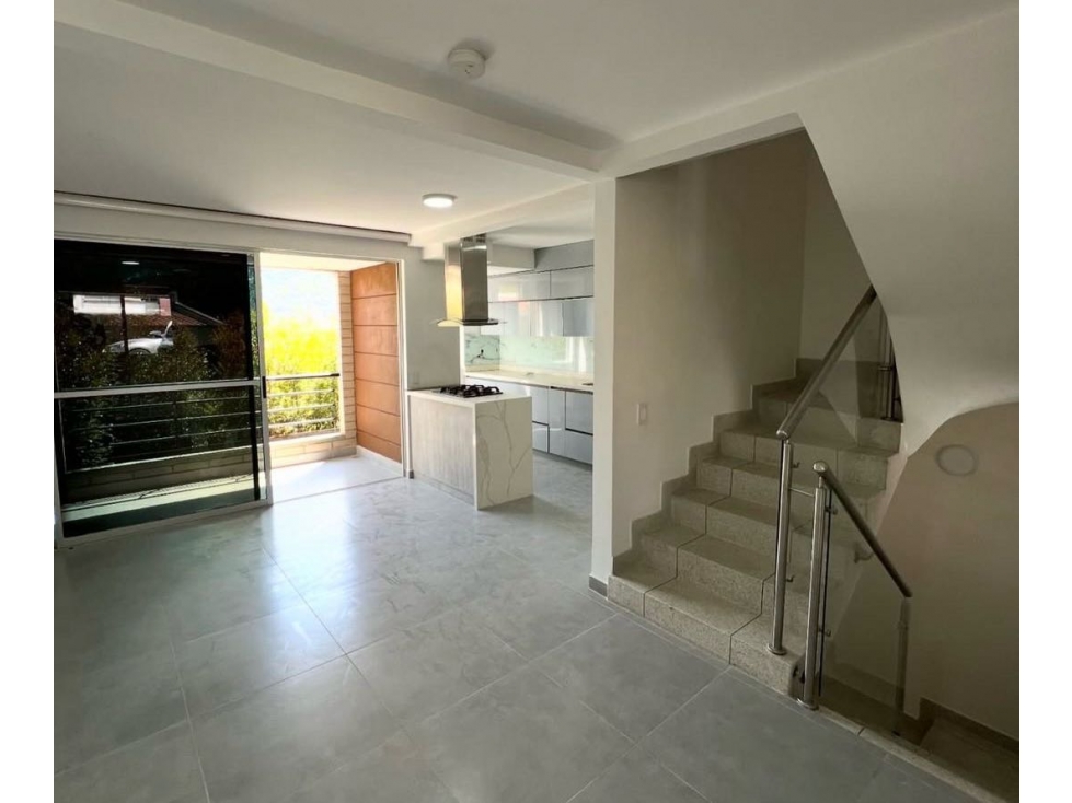 Casa para la venta en alameda del norte — foto 2