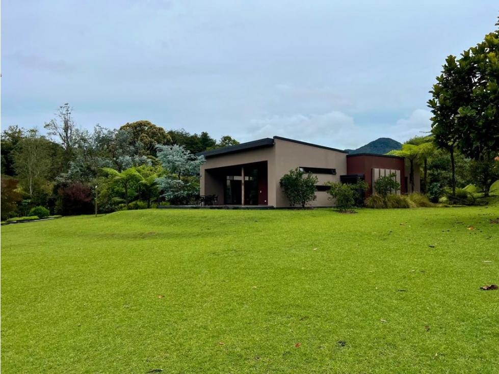 Casa para la venta en el carmen de Viboral..
