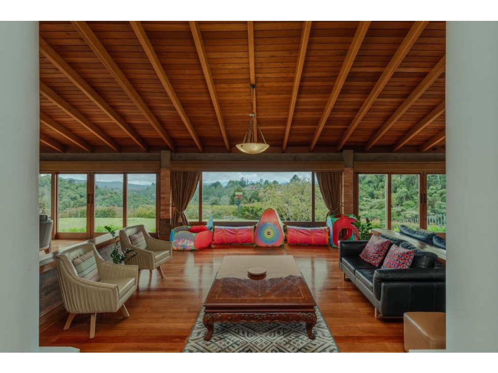 Casa para la venta en el Escobero, Alto de las Palmas, Envigado