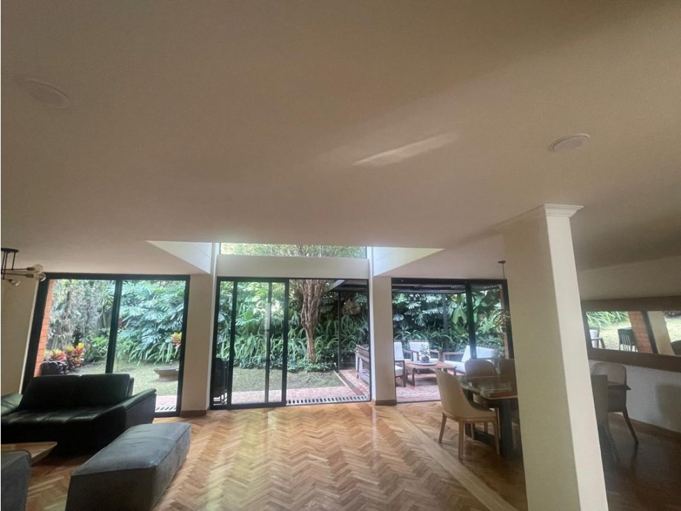 Casa en Venta en El Poblado sector San Lucas