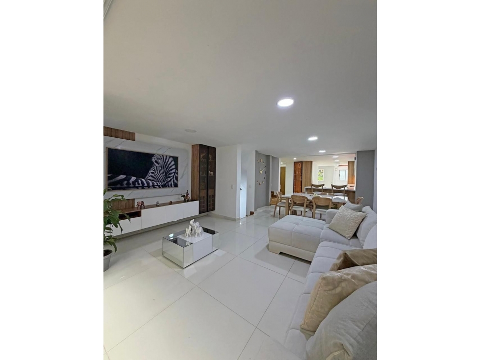 Casa para la venta en el Poblado sector la frontera, remodelada — foto 4