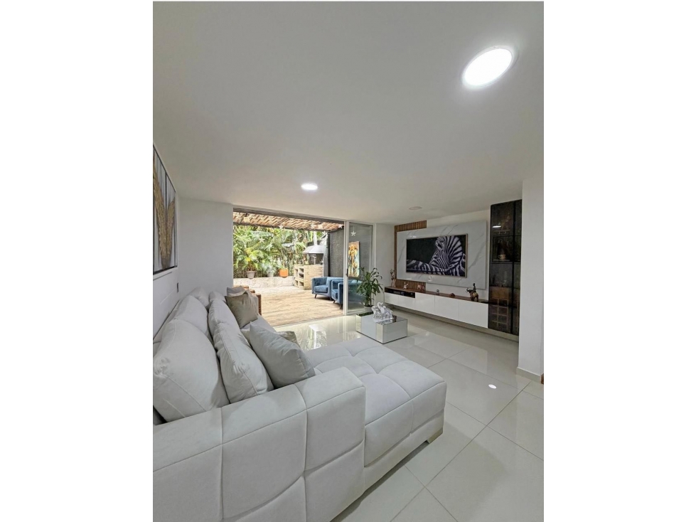 Casa para la venta en el Poblado sector la frontera, remodelada — foto 5