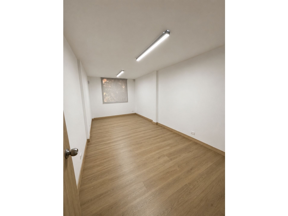 CASA PARA LA VENTA EN ENVIGADO, EN EL DORADO. PARTE PLANA.. — foto 2