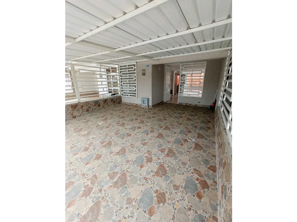 Se Vende casa dos niveles / Doral de la Italia — foto 2