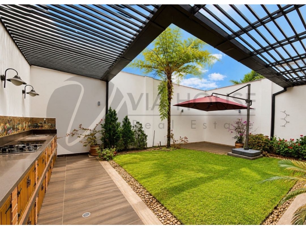 CASA PARA LA VENTA EN LAS VILLAS
