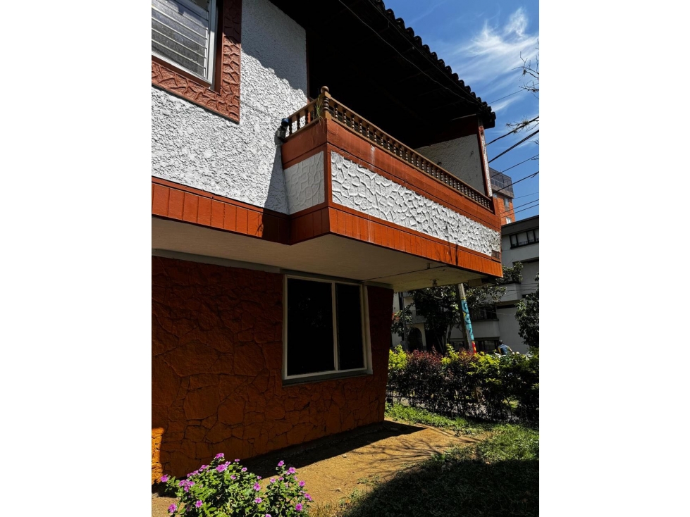 Casa en Arriendo en Medellín Simón Bolívar Laureles — foto 3