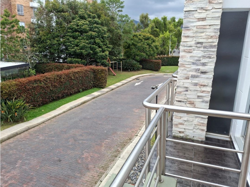 Casa para la venta en unidad cerrada en la ceja