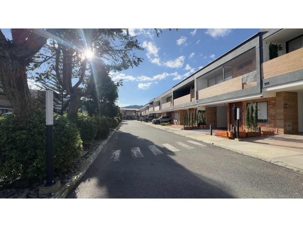 Casa para la venta en unidad cerrada en la ceja — foto 2