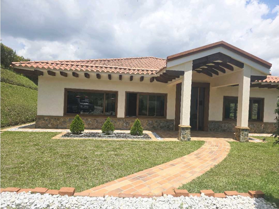 CASA PARA LA VENTA GUARNE (ANT) SECTOR LA PORQUERA