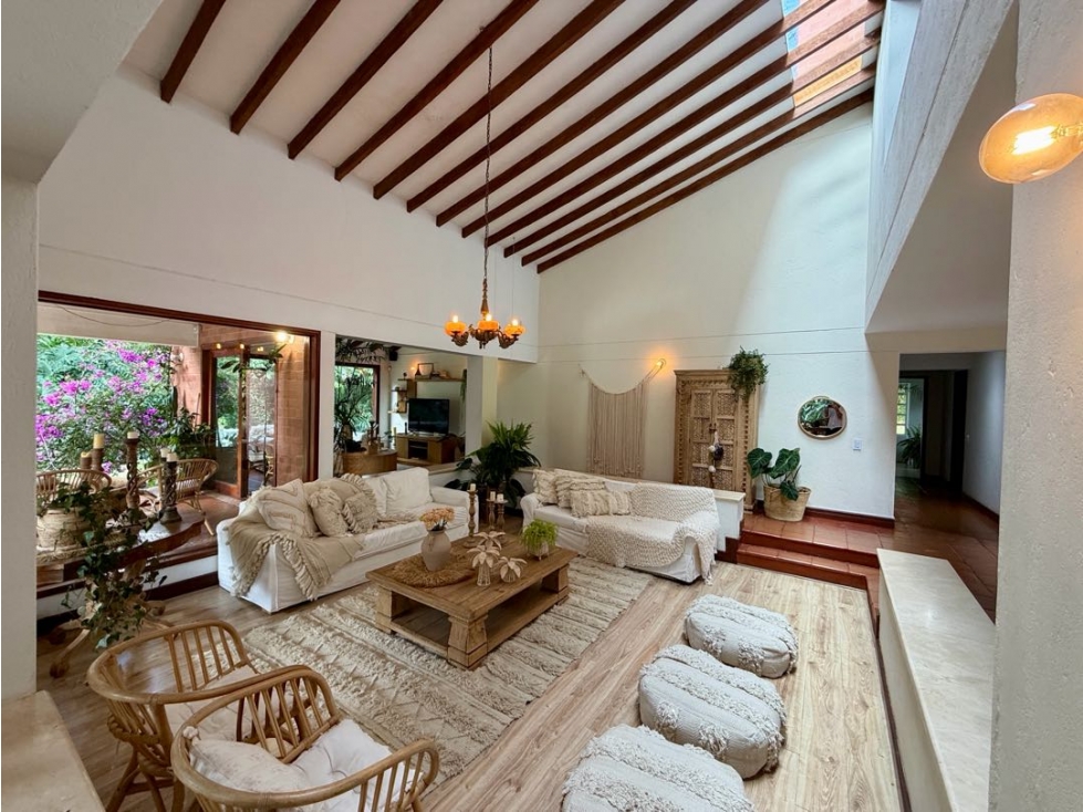 Casa para la venta, Loma de los Balsos, Poblado