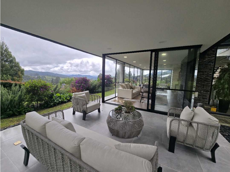 Casa para rentar en El Alto de Las Palmas. Variante aeropuerto. — foto 5