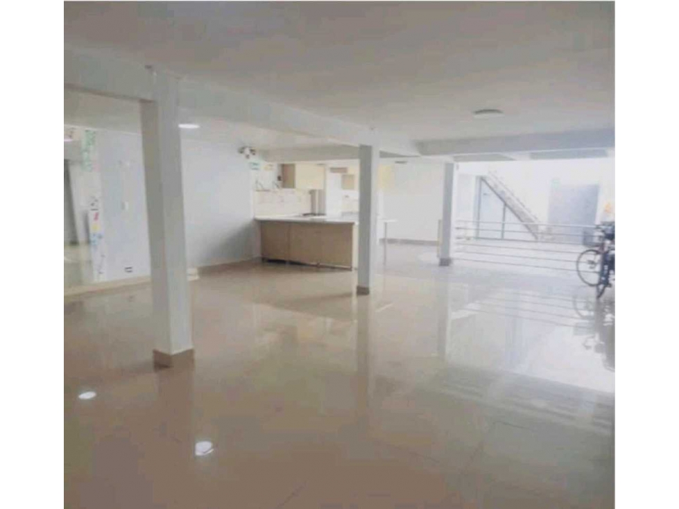 Casa para uso comercial e institucional - Santa Anita - Autop. Sur