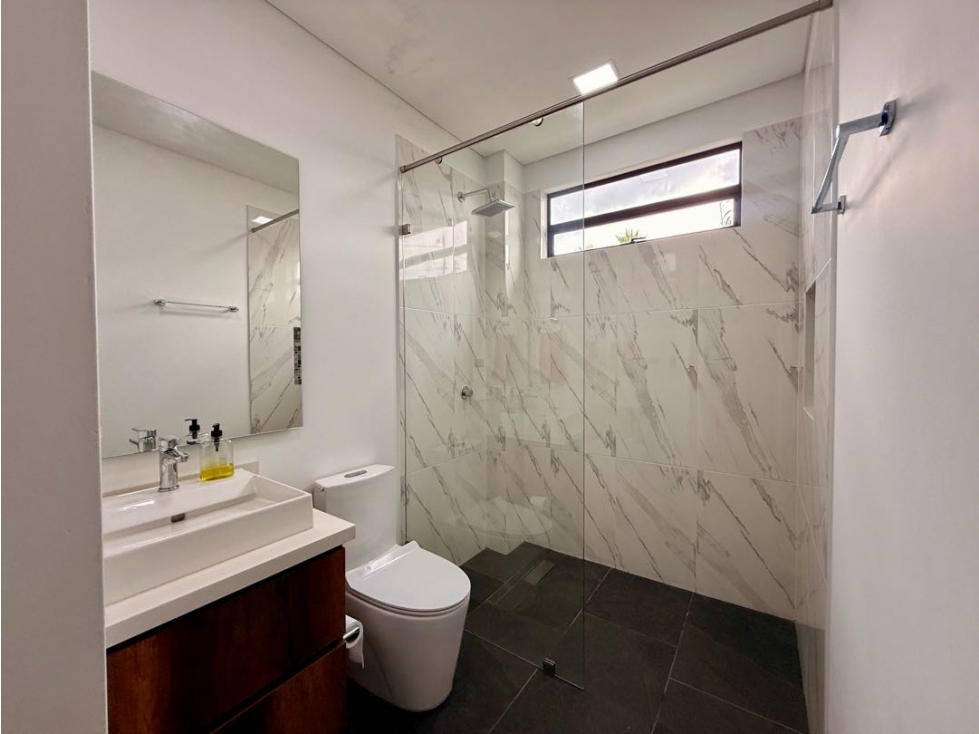 Hermosa Casa Moderna Para Venta el En Rionegro Llanogrande — foto 5