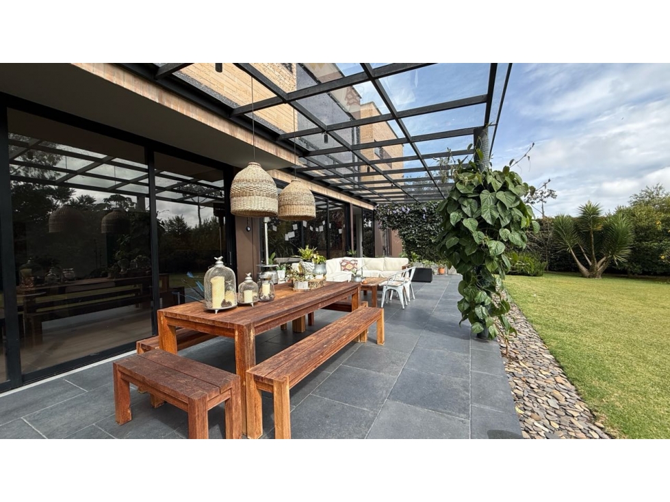 CASA PARA VENTA EN EL ALTO DE LAS PALMAS CERCA A EIA