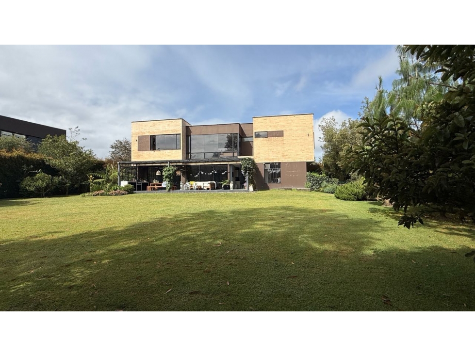 CASA PARA VENTA EN EL ALTO DE LAS PALMAS CERCA A EIA — foto 2
