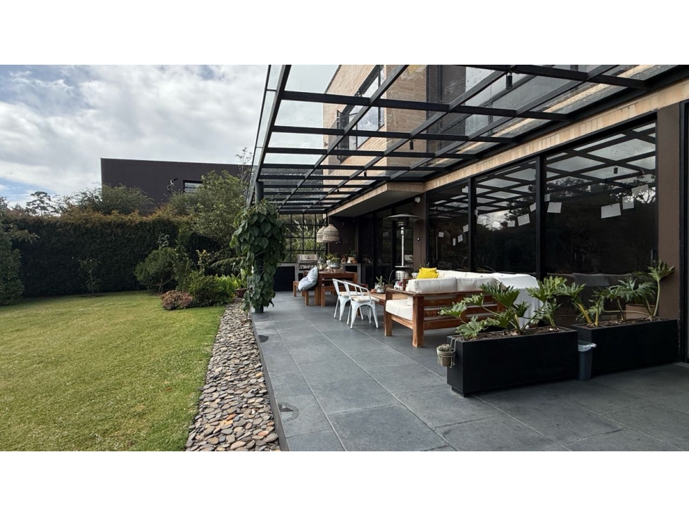 CASA PARA VENTA EN EL ALTO DE LAS PALMAS CERCA A EIA — foto 3