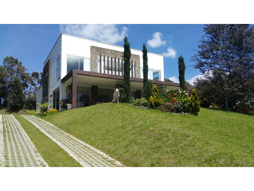 Casa en Arriendo Amoblado en Envigado