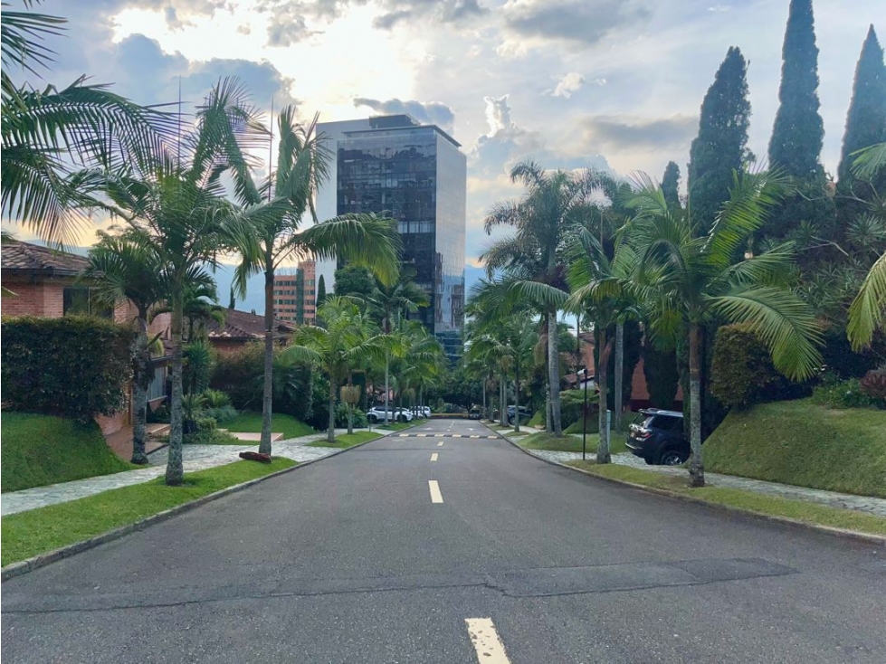 CASA PARA VENTA , MEDELLIN, EL POBLADO SECTOR: LA CALERA — foto 2