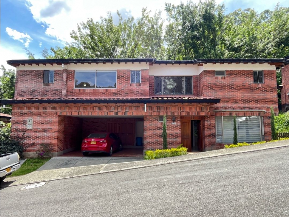 CASA PARA VENTA MEDELLÍN EL POBLADO