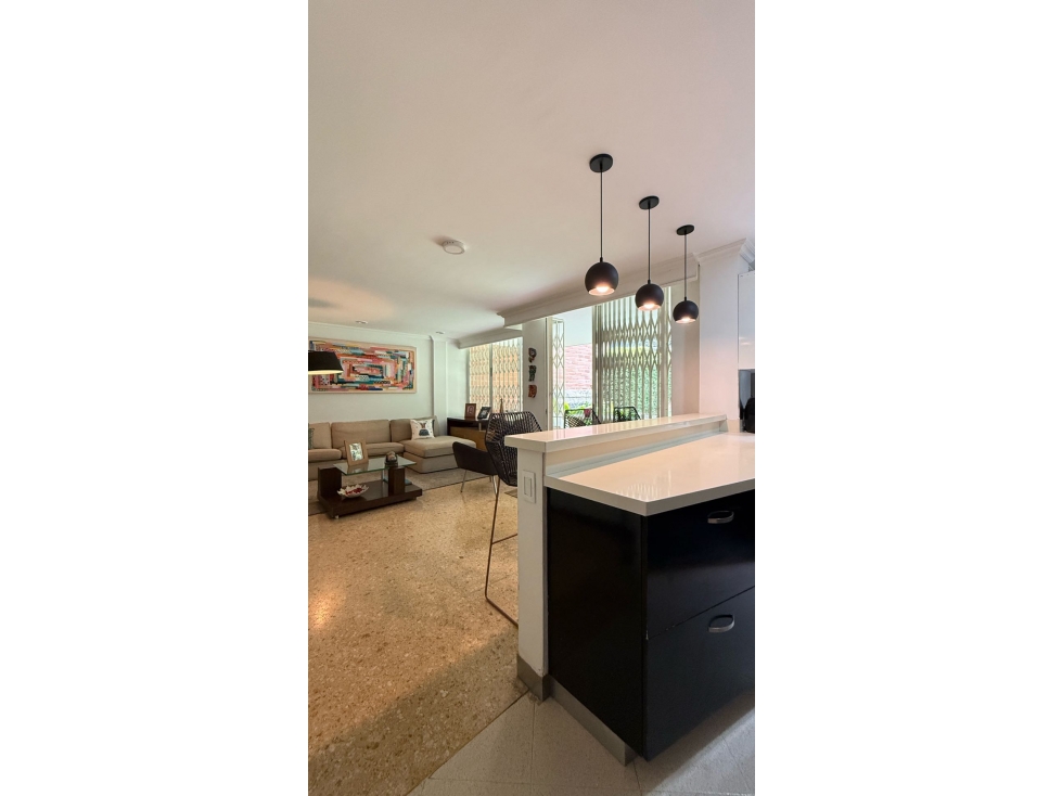 CASA PARA VENTA TRANSVERSAL SUPERIOR CERCA C. MARY MOUNT — foto 3