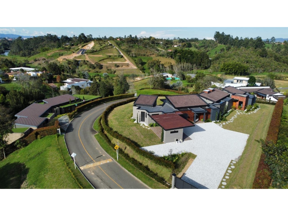 Casa para La venta en la Vía San Antonio La Ceja — foto 2