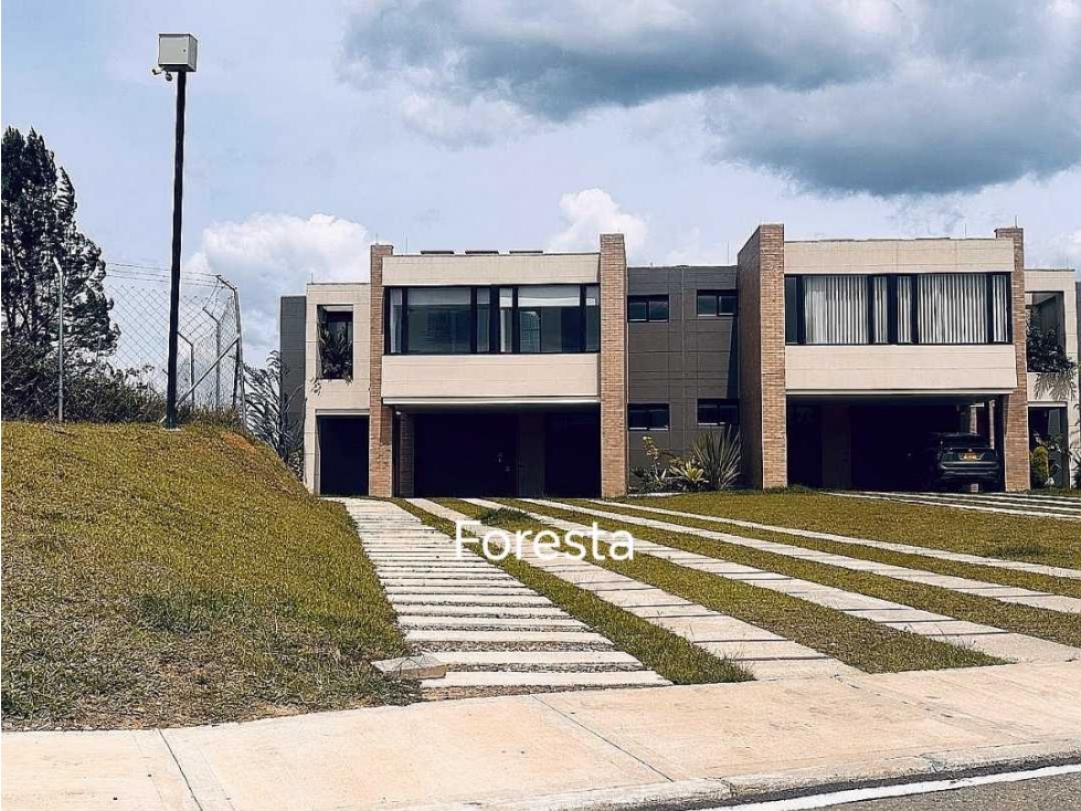 Venta casa en Condominio Rionegro Sajonia,$3.000.000.000