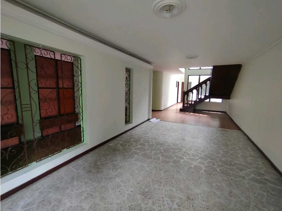 CASA PARA RENTA EN BELEN ALAMEDA.