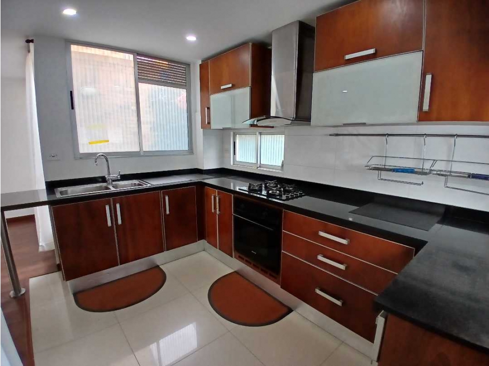 Casa En Venta En Chía de 186 m² Con Chimenea — foto 2