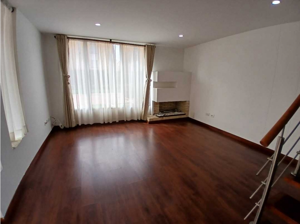 Casa En Venta En Chía de 186 m² Con Chimenea — foto 3