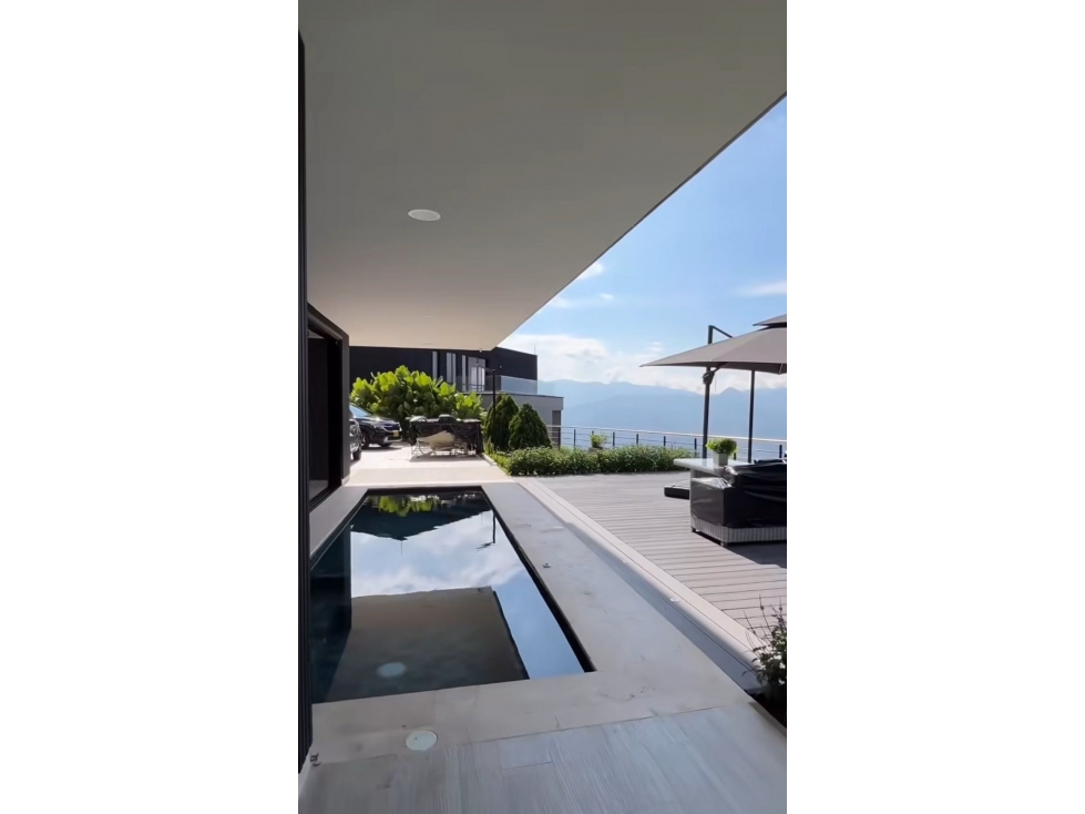 Casa Poblado con vista piscina y jacuzzi 6000 millones — foto 4