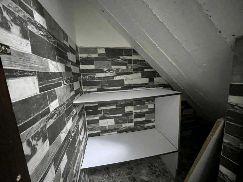 Casa primer piso en arriendo robledo aures,3 alcobas 2 baños — foto 6