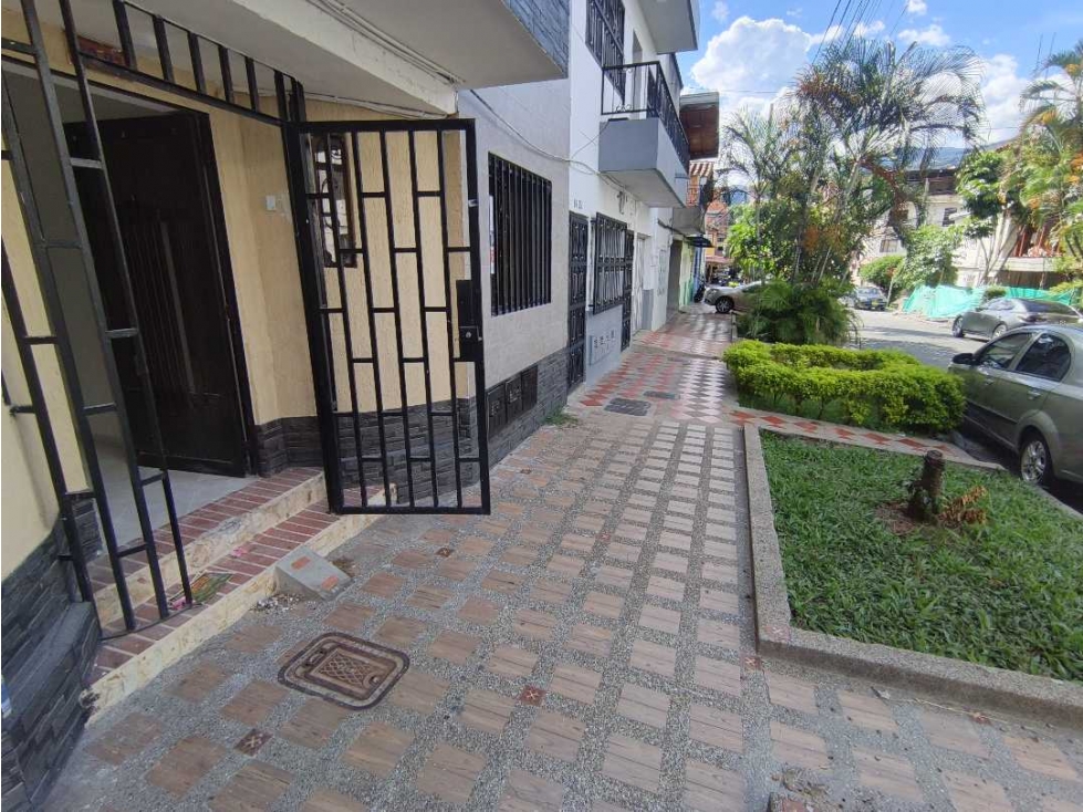 Casa primer piso en arriendo santa monica,a 3 cuadras de san juan — foto 2