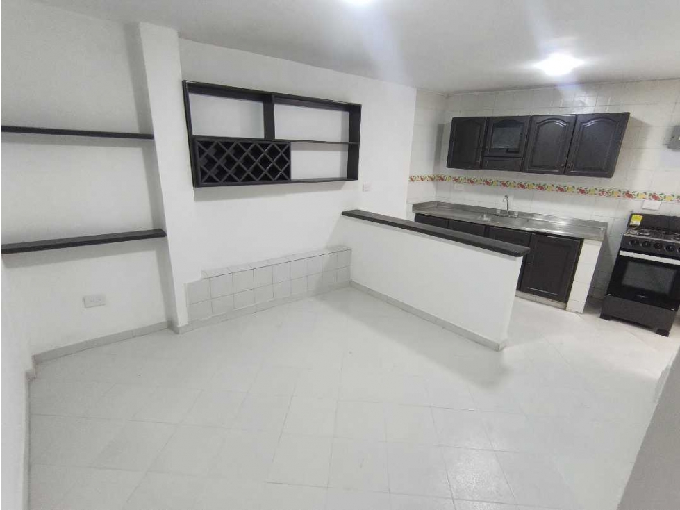 Casa primer piso en arriendo santa monica,a 3 cuadras de san juan — foto 4