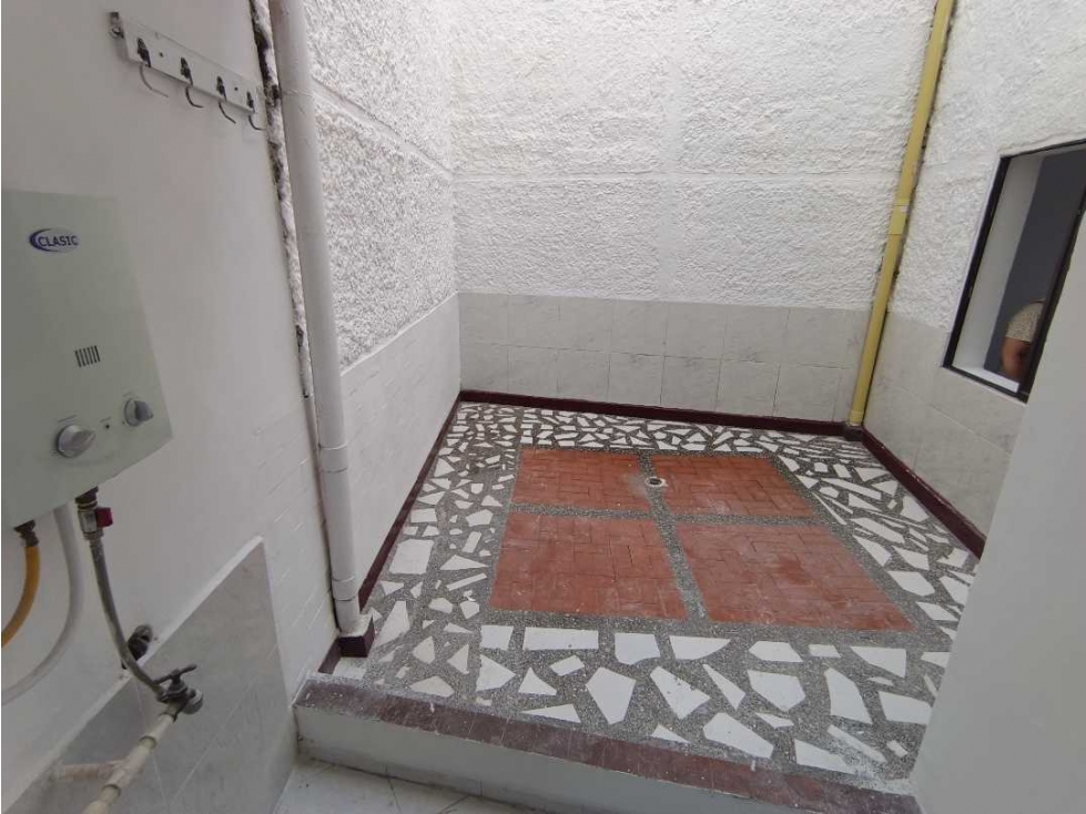 Casa primer piso en arriendo santa monica,a 3 cuadras de san juan — foto 6