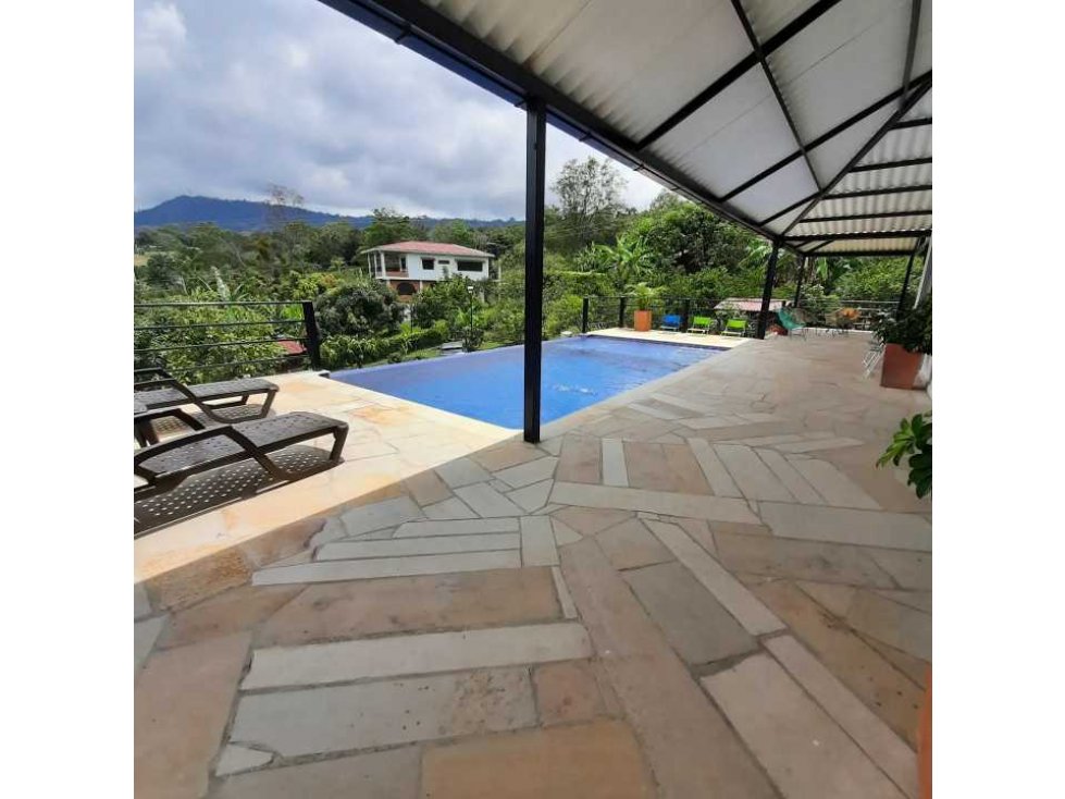 En Venta Casa Campestre Independiente con Piscina Privada y Aljibe — foto 3