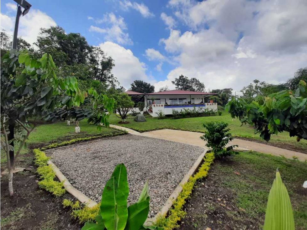 En Venta Casa Campestre Independiente con Piscina Privada y Aljibe — foto 2
