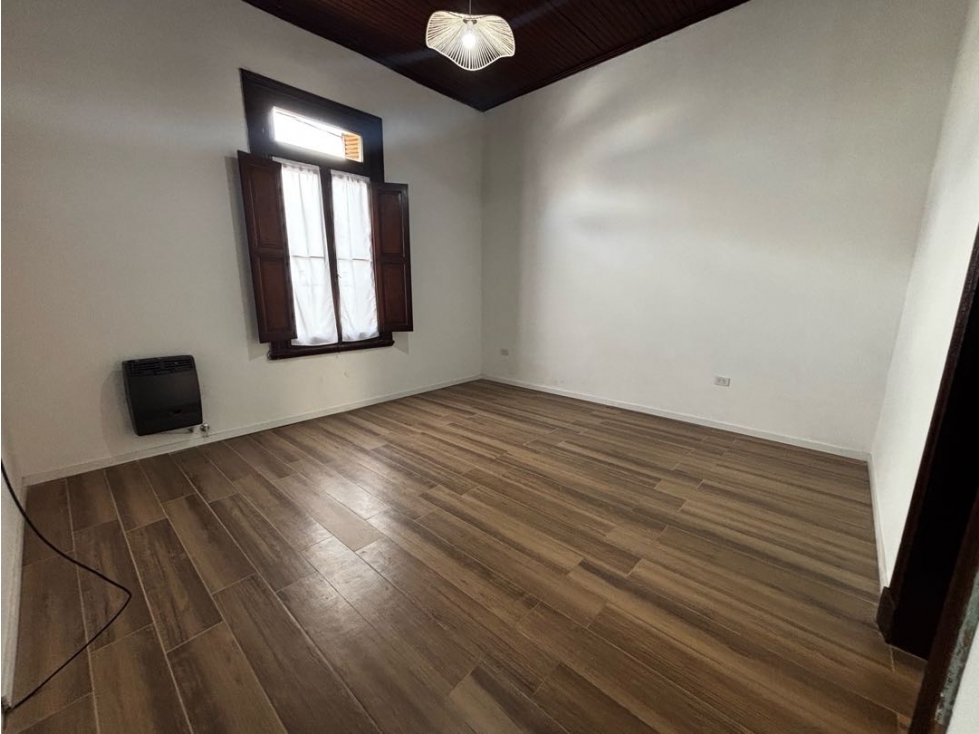 Casa refaccionada en zona centrica en alquiler - 6
