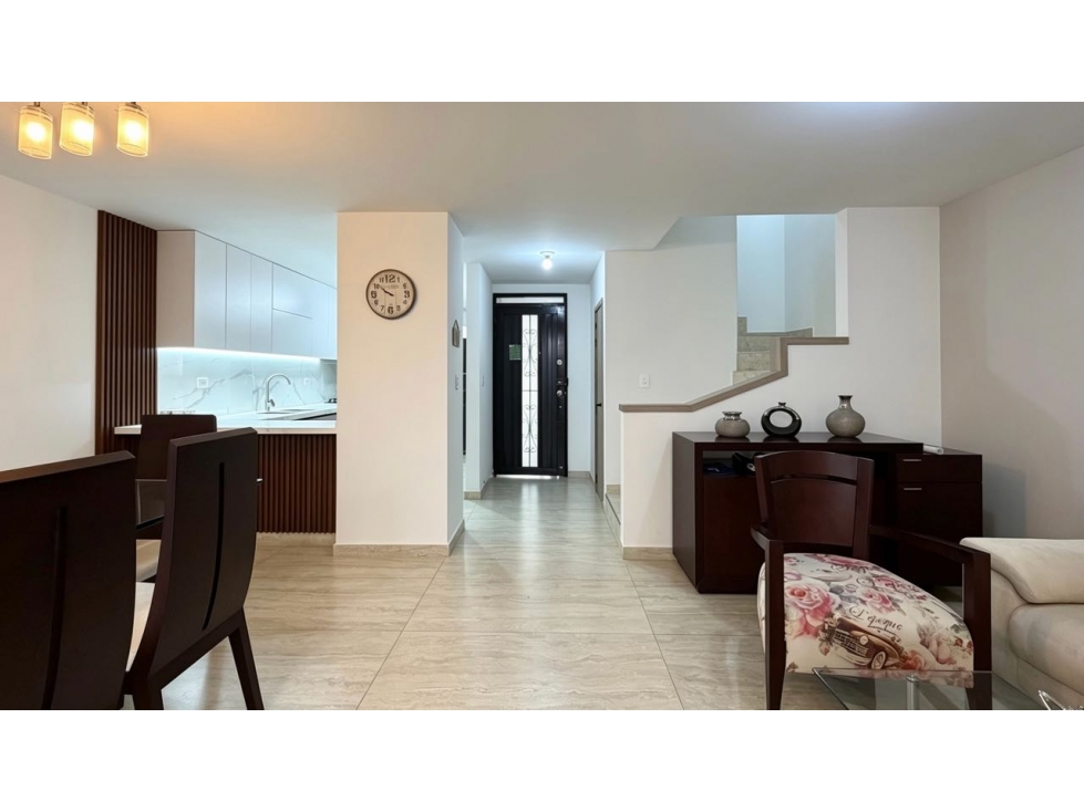 Casa remodelada con terraza en venta | Bosque de Versalles - Palmira — foto 4