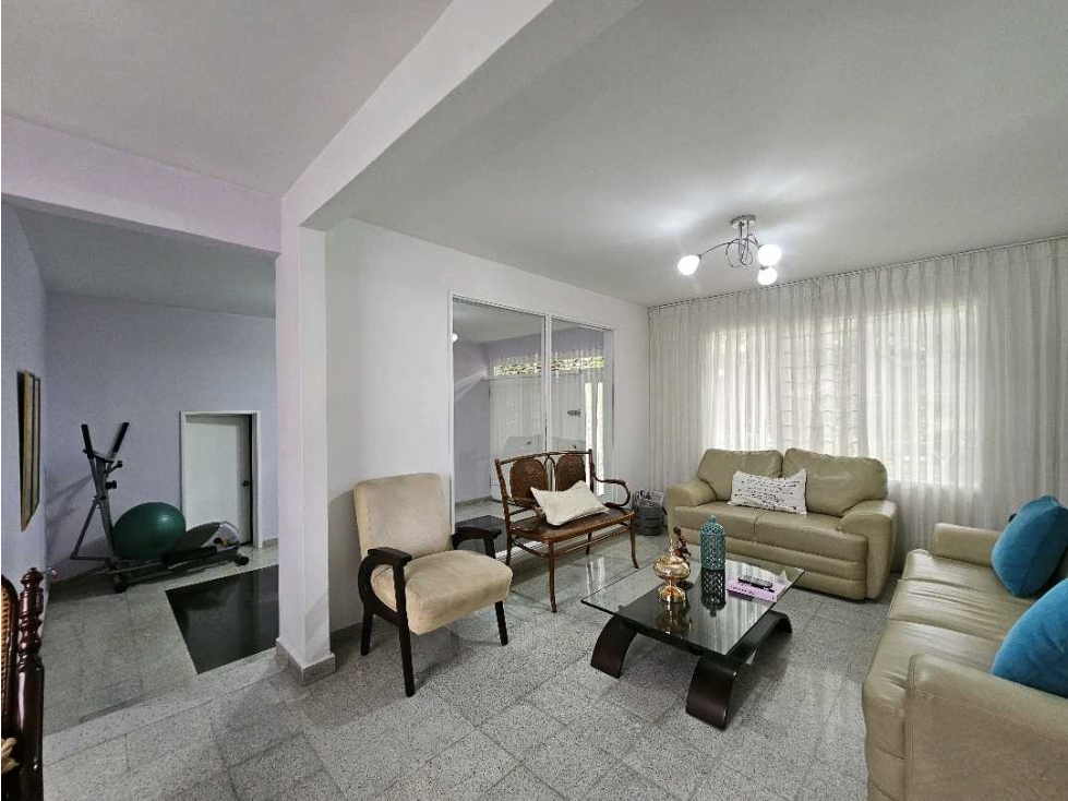 Casa Remodelada de 180m² en Venta, Simón Bolívar — foto 3