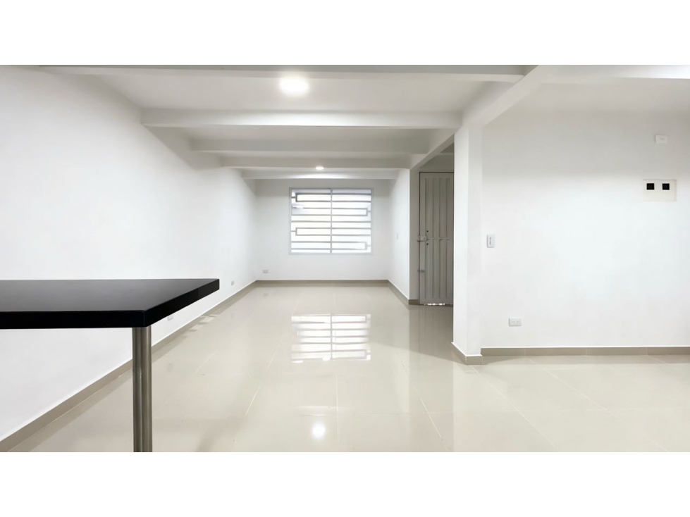 Casa remodelada de dos pisos en venta | Bosques de Morelia - Palmira — foto 2