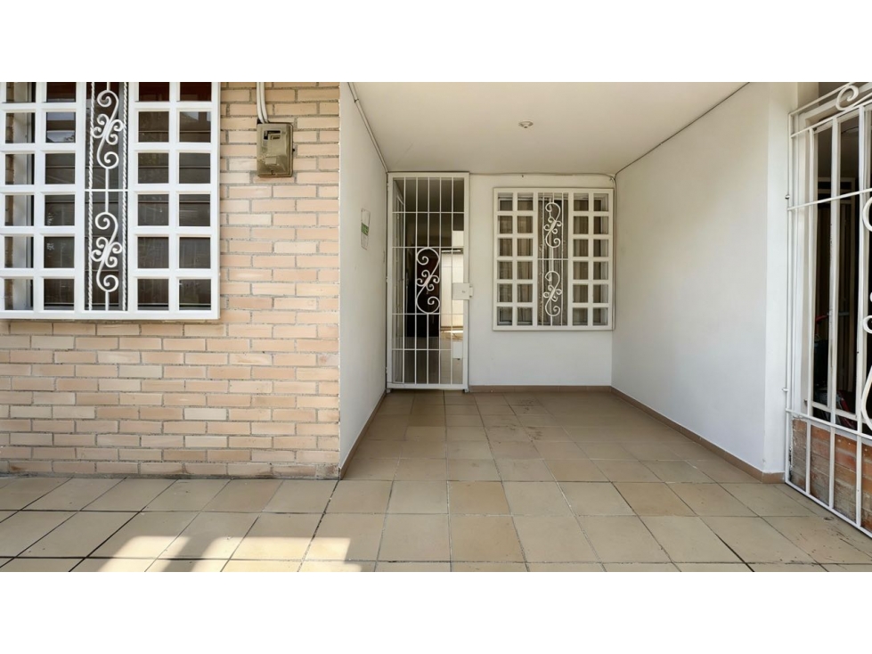 Casa remodelada de dos pisos en venta | Plaza Campestre - Palmira — foto 2