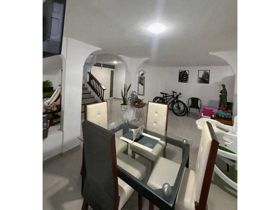 Casa remodelada en condominio de Buga cerca a La Basílica - 3