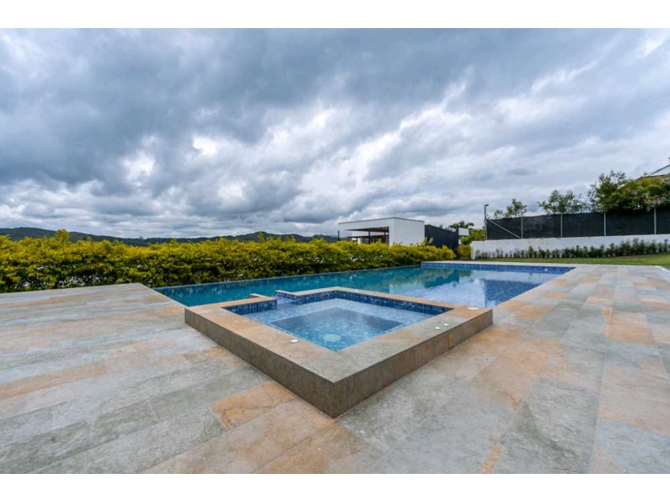 Hermosa Casa nueva en Lago Calima Condominio La Irlanda - 4