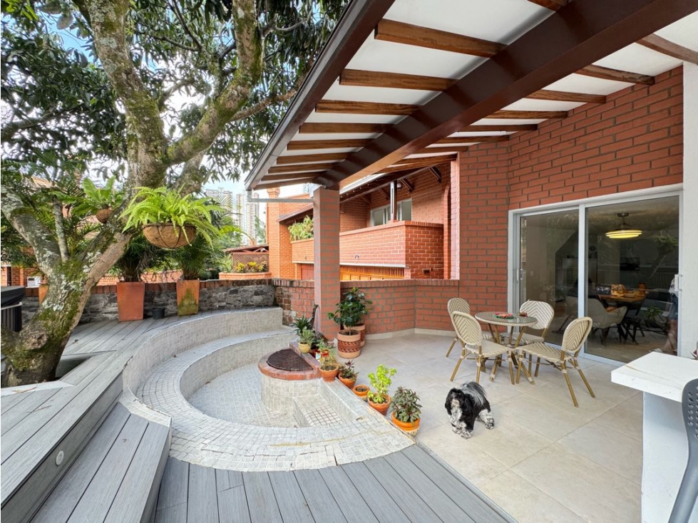 Casa remodelada en venta El Poblado Los Parra con jacuzzi — foto 5