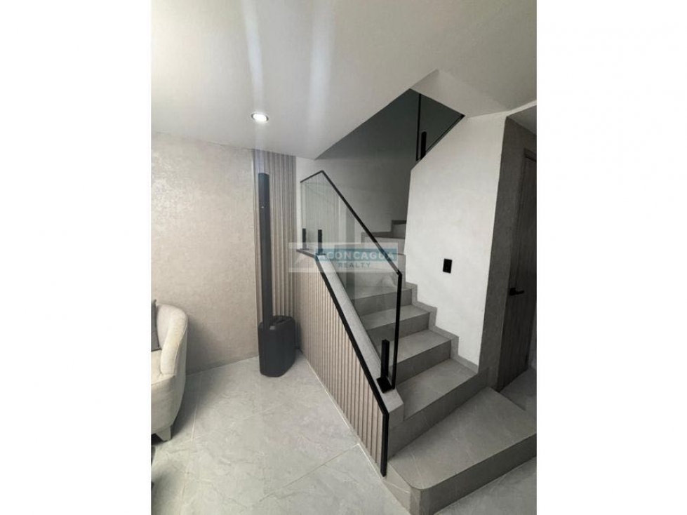 Casa remodelada en venta en Villa Campestre