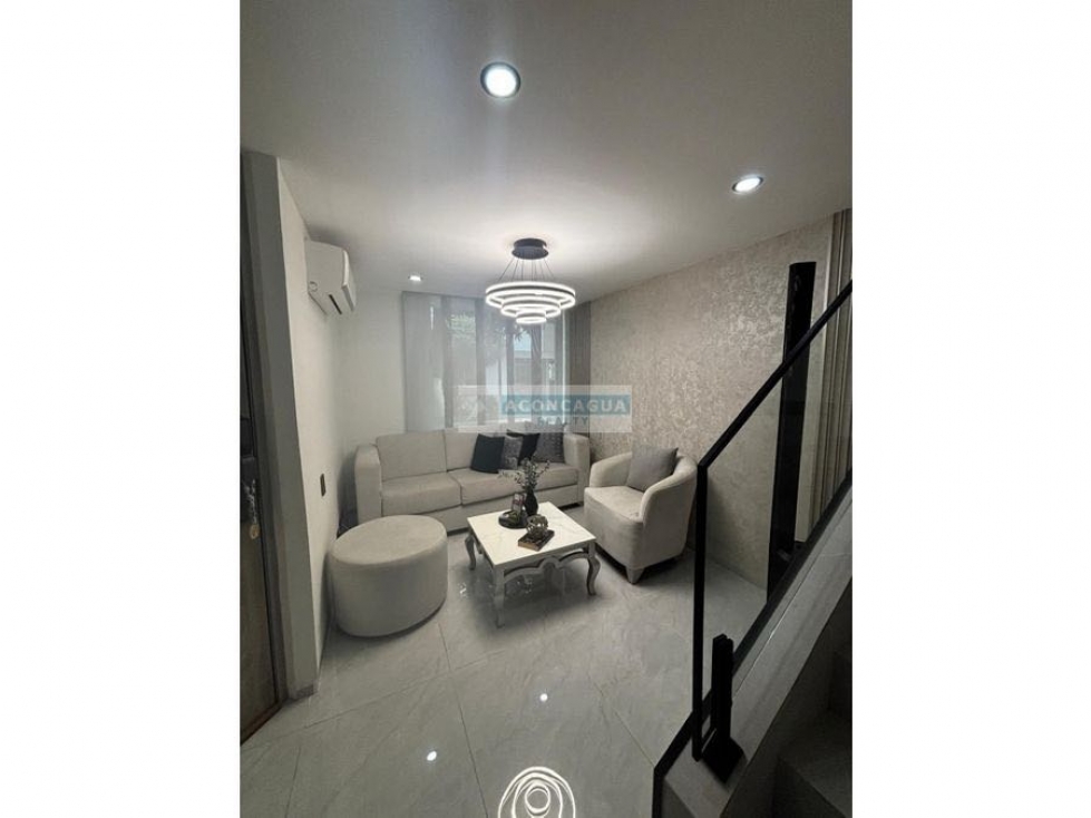 Casa remodelada en venta en Villa Campestre — foto 2
