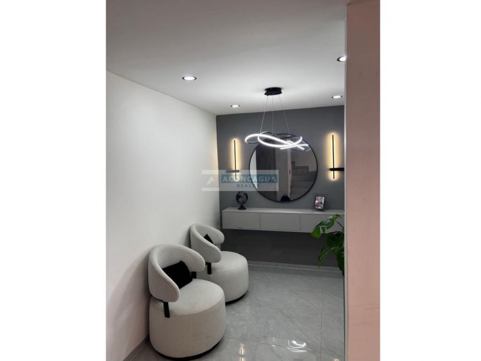 Casa remodelada en venta en Villa Campestre — foto 3