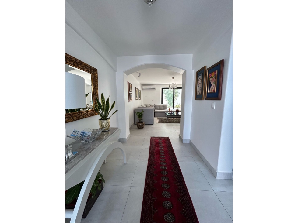 Casa remodelada en venta - Km 2.5 vía Samborondón - 2
