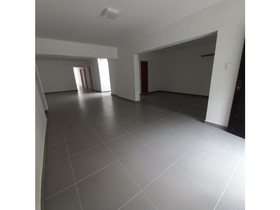 Casa remodelada en venta Laureles Nogal — foto 4