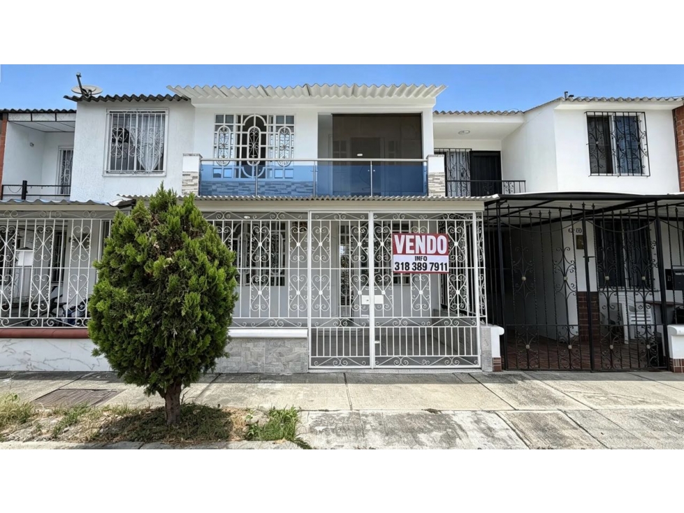 Casa de dos pisos en venta | Plaza Campestre - Palmira
